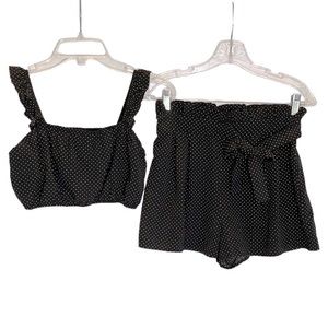 Adorable polka dot black and white 2 piece shorts set size small